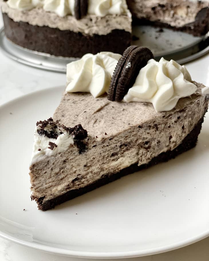 NoBake Oreo Cheesecake Recipe (MakeAhead) The Kitchn