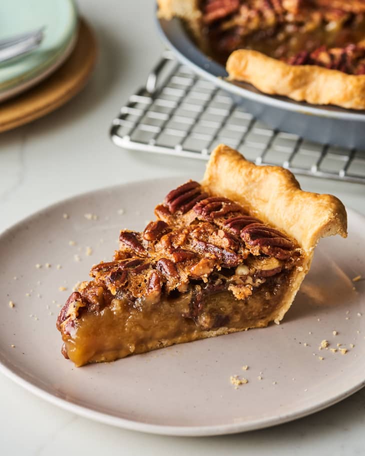 Ruffled shop pie dish