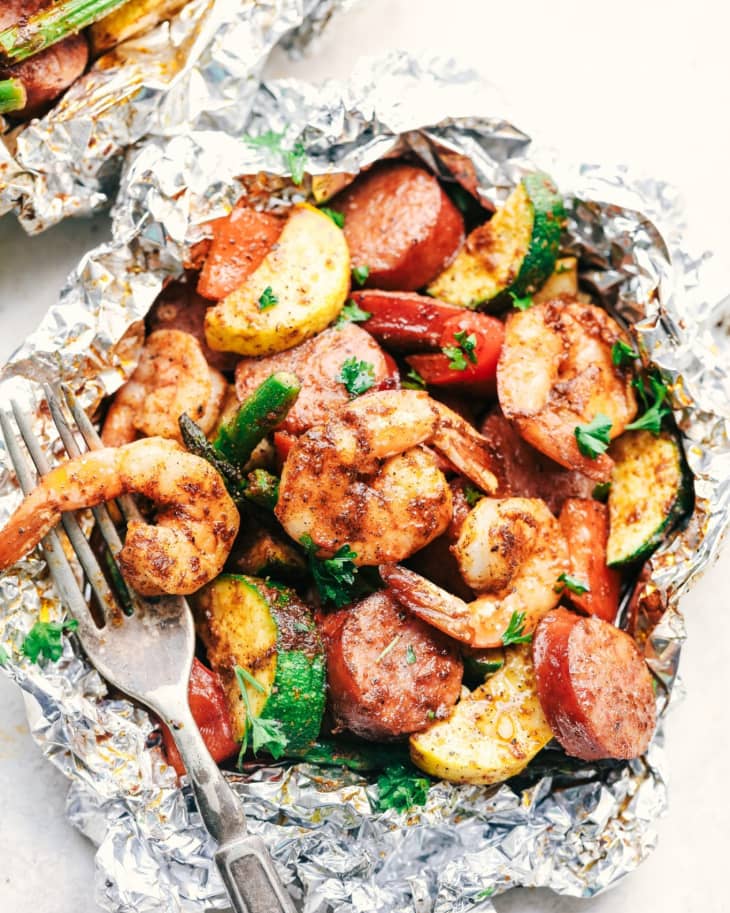 Cajun Shrimp and Sausage Foil Packets - Recipe Critic | The Kitchn