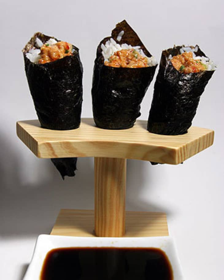 How To Eat Temaki Hand Roll