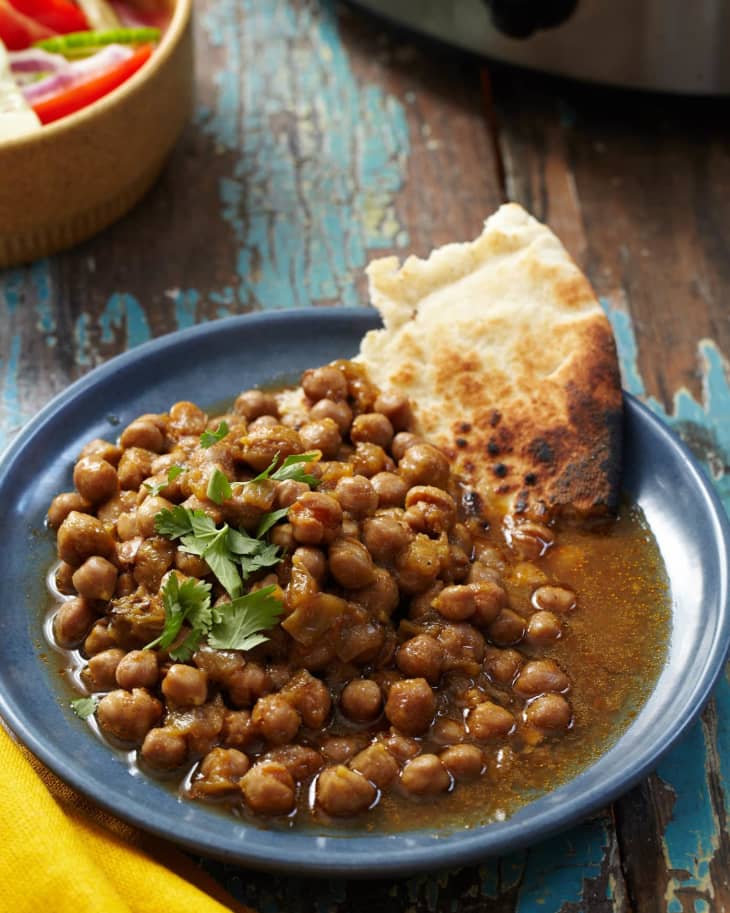 10-hour-slow-cooker-chana-masala-the-kitchn