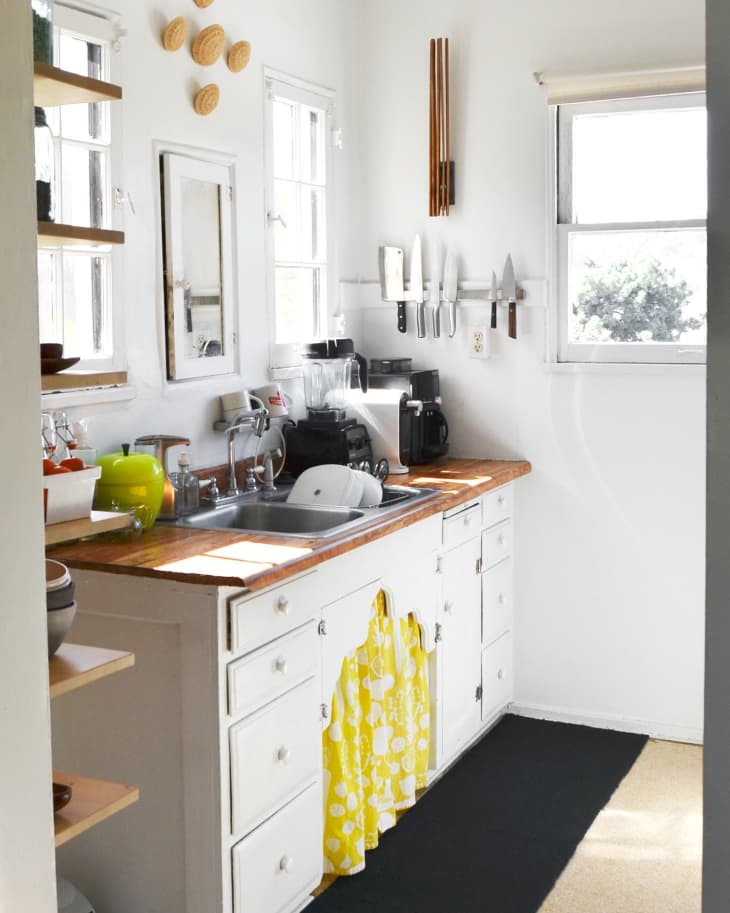 Common kitchen store appliances