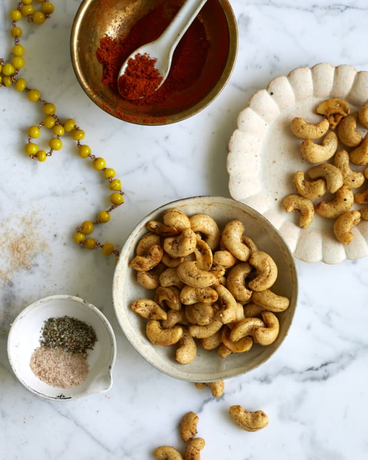 Recipe Black SaltandPepper Roasted Cashews The Kitchn