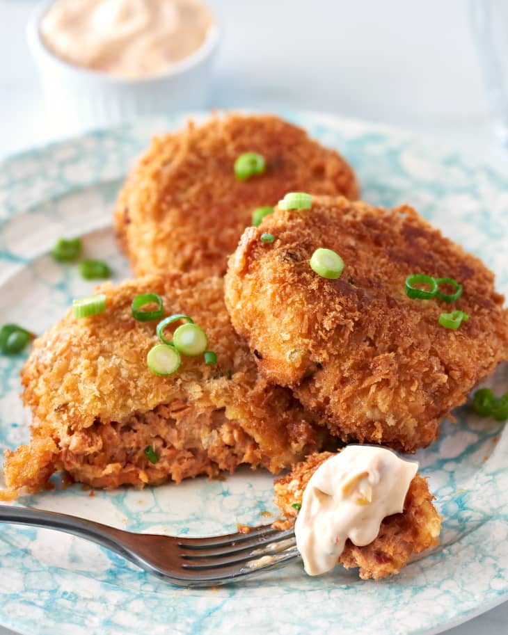 Recipe: Canned Salmon Cakes | The Kitchn