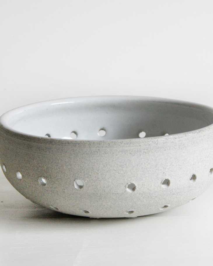 10 Stylish Colanders for Every Berry | The Kitchn