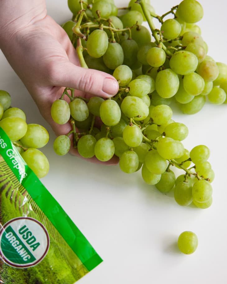 Here’s What 1 Pound of Grapes Looks Like The Kitchn