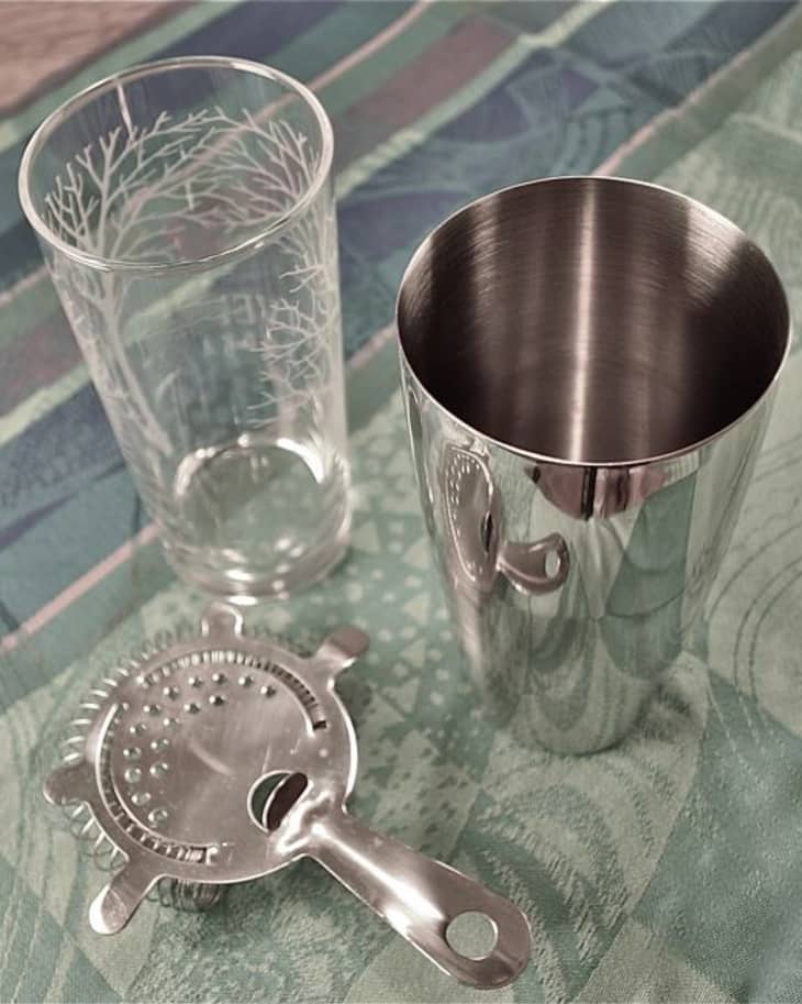 How to Mix a Cocktail with a Boston Shaker Straight Up Cocktails and