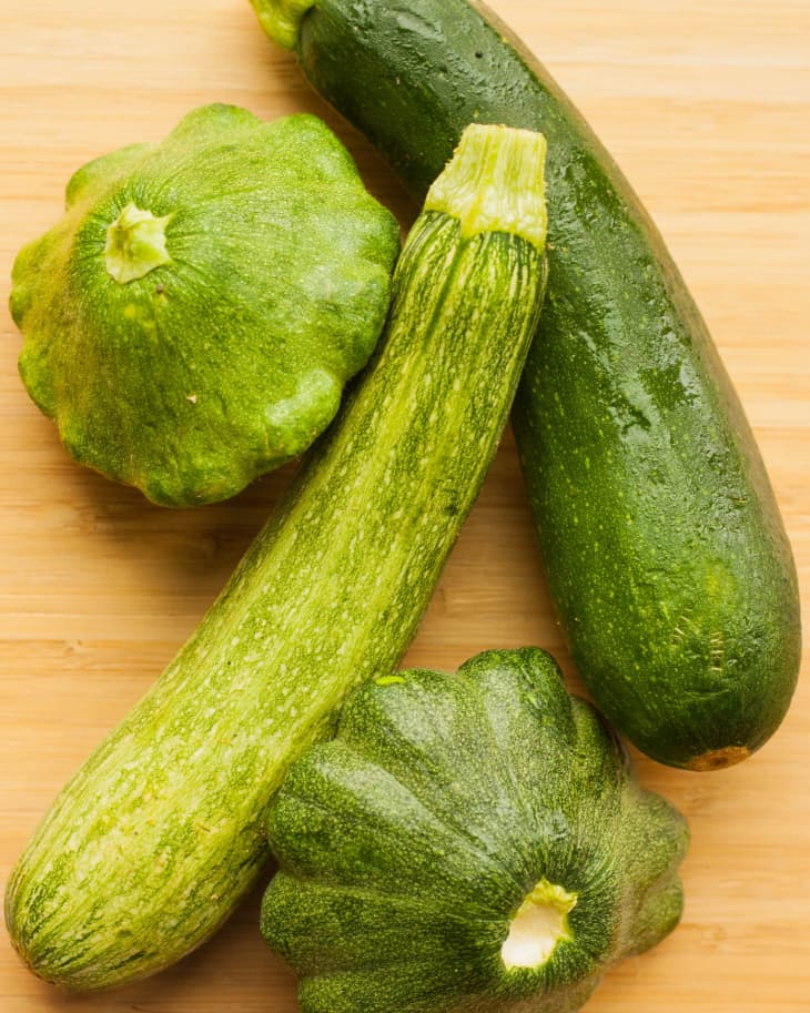 Easy Tips for Picking Squash 2023 AtOnce