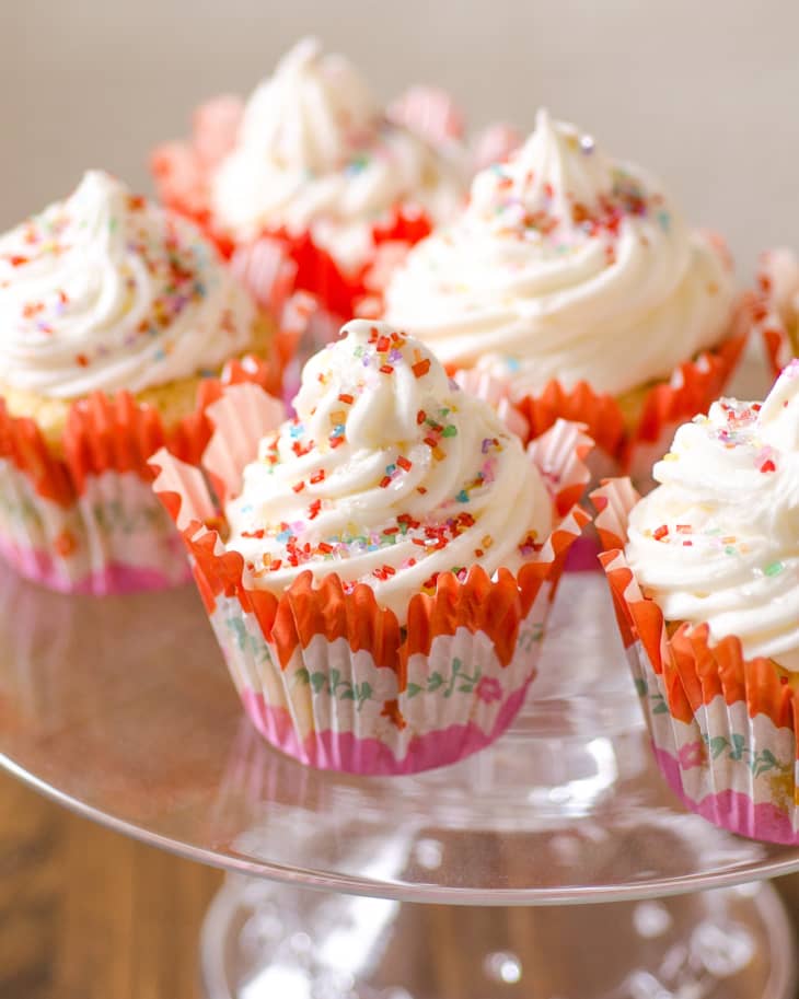 Recipe Vanilla Cupcakes with Very Basic Lemon Buttercream Frosting