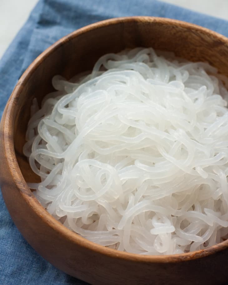 What Are Shirataki Noodles & How to You Use This (Nearly) NoCalorie "Pasta"? The Kitchn