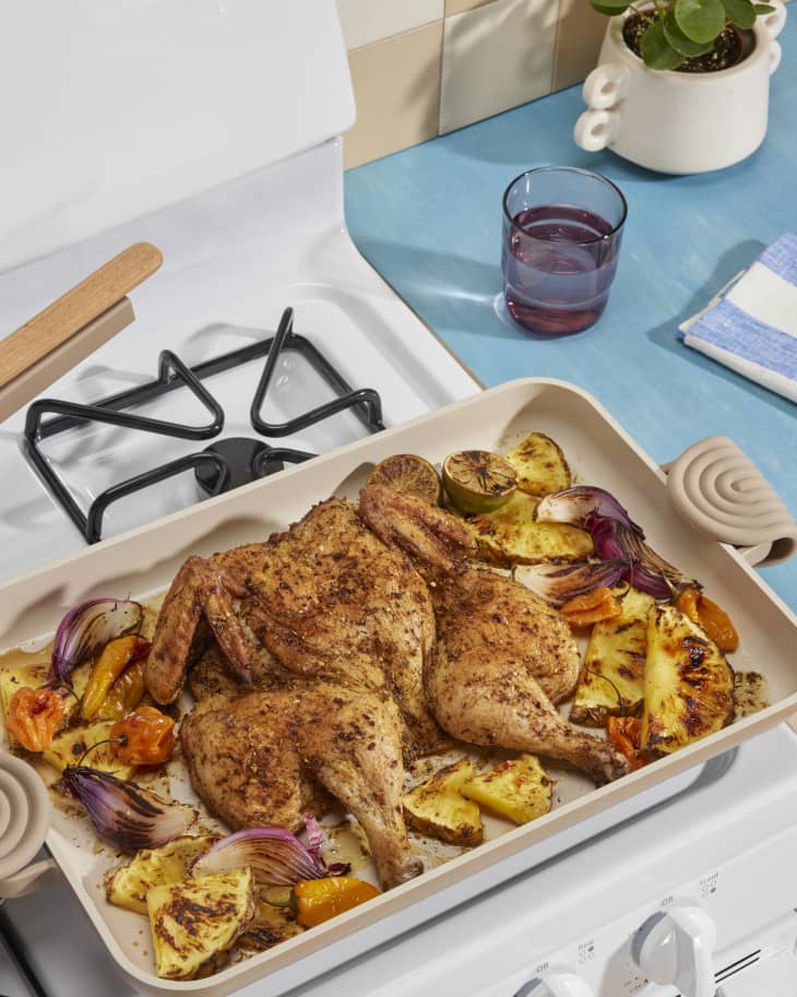 Oven full? Put a baking sheet on the stove top and turn it on. : r/lifehacks