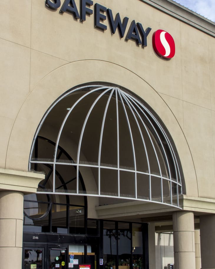 SALINAS, CA/USA - APRIL 8, 2014: Safeway Grocery Store exterior. Safeway is an American supermarket chain and the second largest supermarket chain in North America.