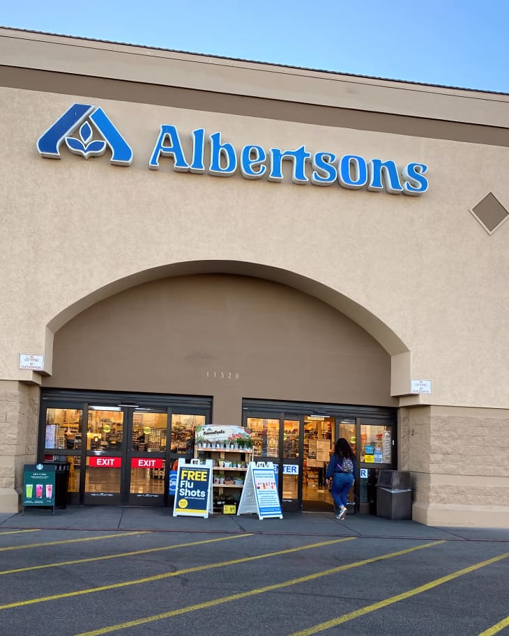 Storefront of Albertson's supermarket