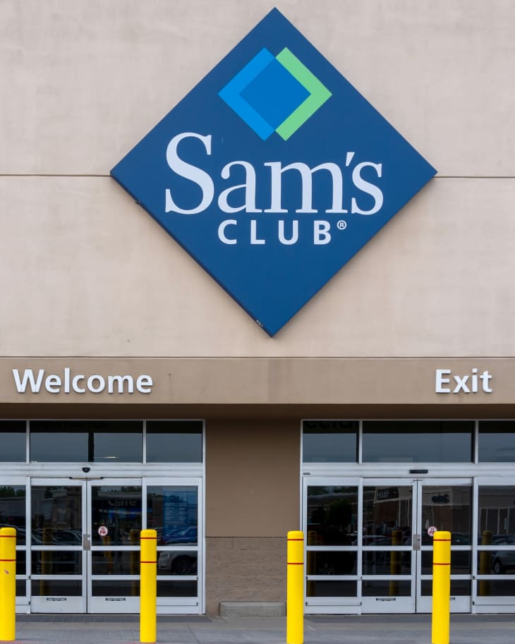 Buffalo, NY, USA - May 23, 2022: The entrance to a Samâ€™s club store in Buffalo, NY, USA.  Sam's West, Inc. is an American chain of membership-only retail warehouse clubs.