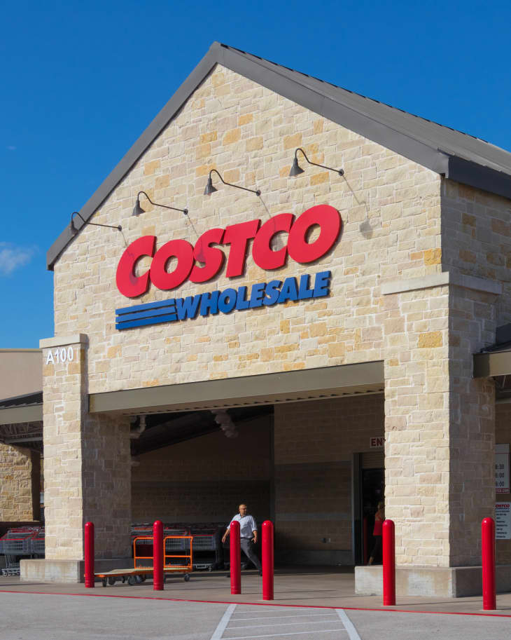 AUSTIN, TEXAS - AUGUST 29 2017: the front of a Costco store just a minute after opening