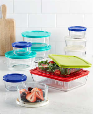 These Pyrex glass containers with lids make food storage easier