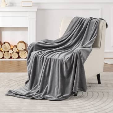 I Tried the Bedsure Fleece Throw Blanket and Here's Why You'll
