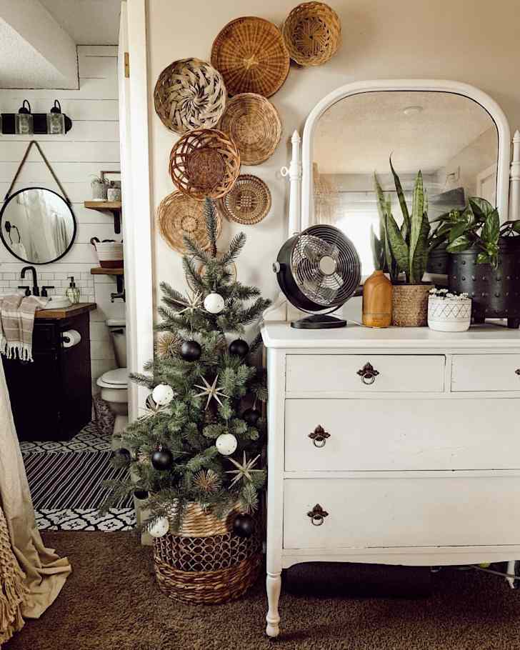 christmas tree dresser service 11 Ways to Make a Small Space for a Christmas Tree So Festive