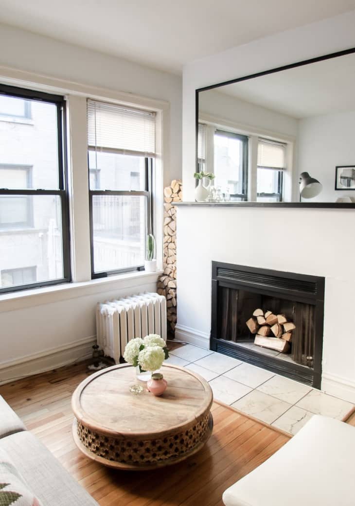 Don’t Be a Square Living Rooms Expertly Rocking Round Coffee Tables