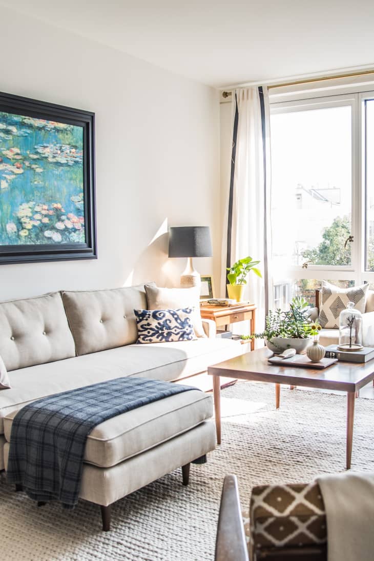 Living Rooms With Properly Hung Art | Apartment Therapy, image size:730x1094