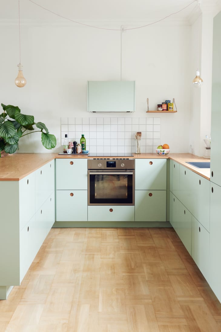 Countertop Cabinets in the Kitchen - The Honeycomb Home