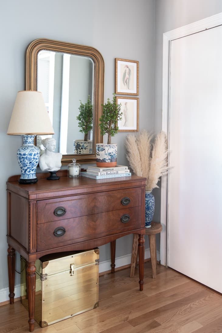 Sarah Lyon's apartment with a candle in a cloche