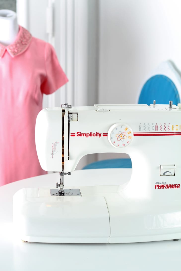 Singer Electric Sewing Machine reviewed by Bobby 