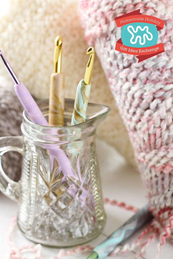 How To Keep Yarn Wrangled When Crocheting with Multiple Colors » Make & Do  Crew