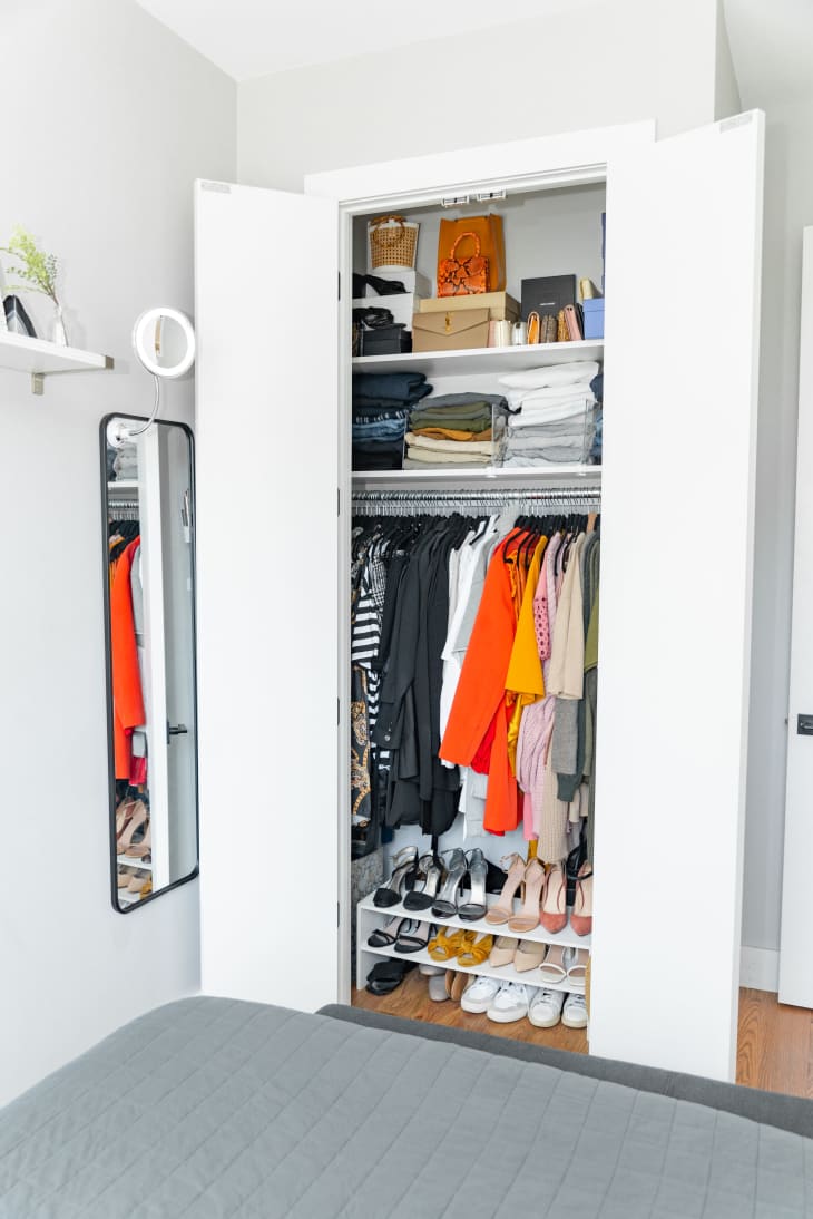 Tips For Organizing a Tiny Closet and What to Buy