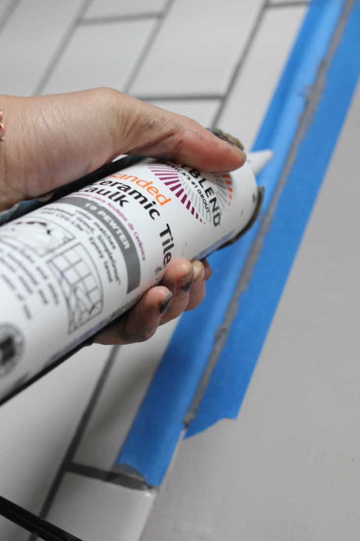 Renovation Project Secret How To Lay A Perfect Bead of Caulk Quickly