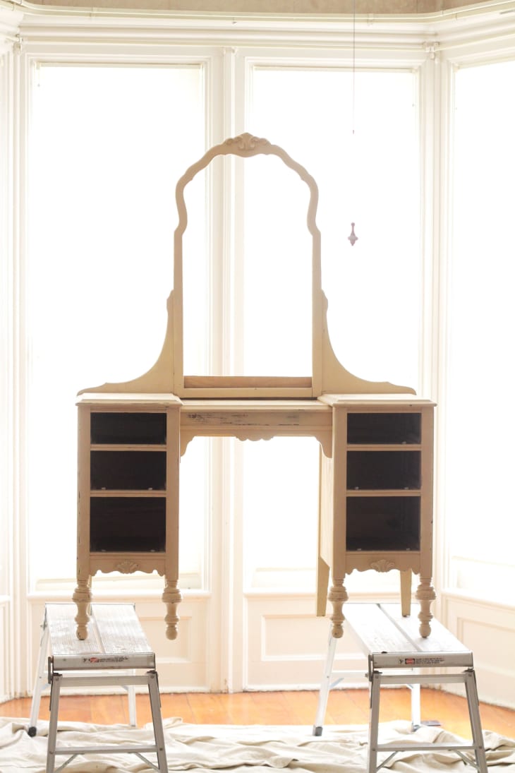 Vintage vanity desk with mirror hot sale