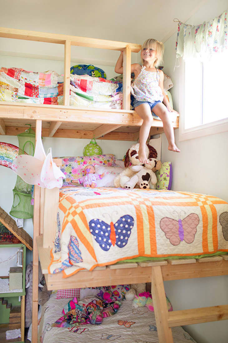 Bedroom for three store kids