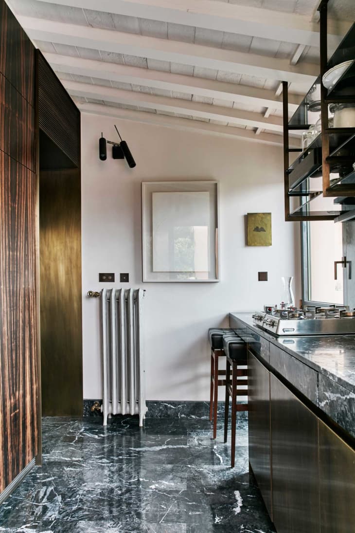 A Tiny Home in Rome With an Unusual Floor Plan & Luxe Look | Apartment ...