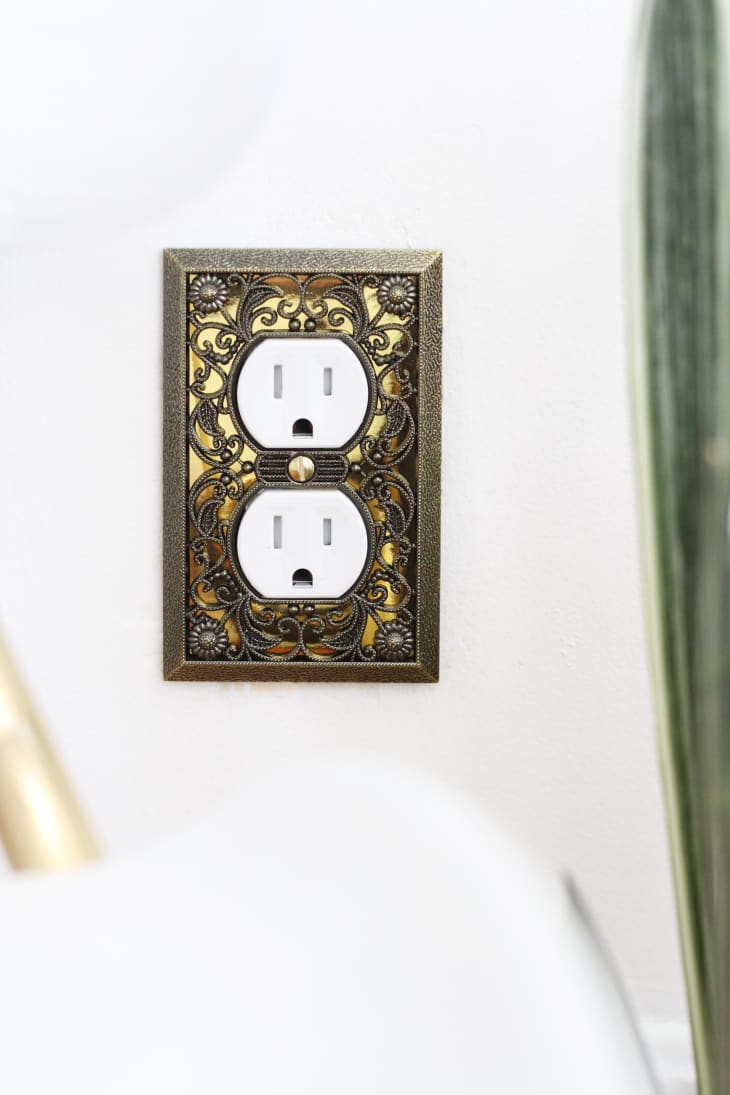 Here's How to Fix a Loose Power Outlet Apartment Therapy