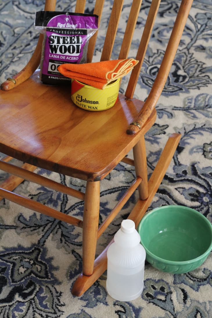 How to sale wax polish wood