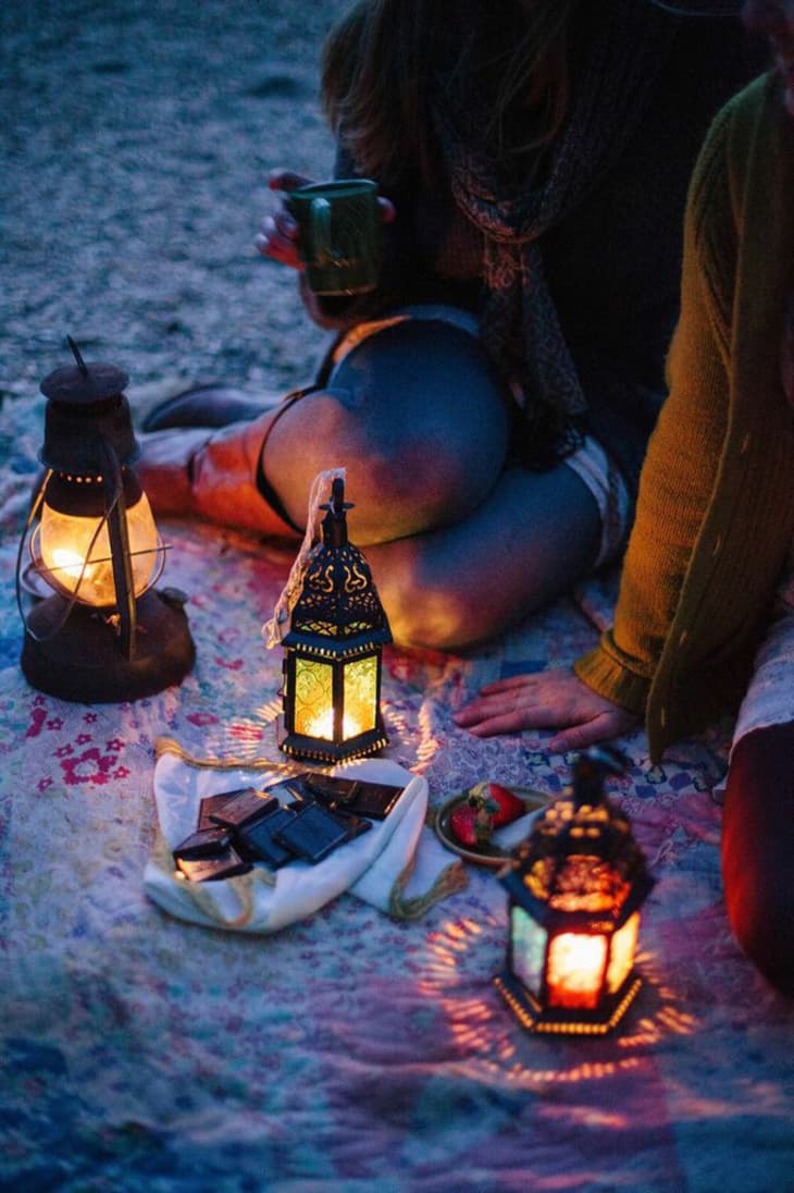 4 Picnic Ideas From Day Drunk to After Dark Apartment Therapy