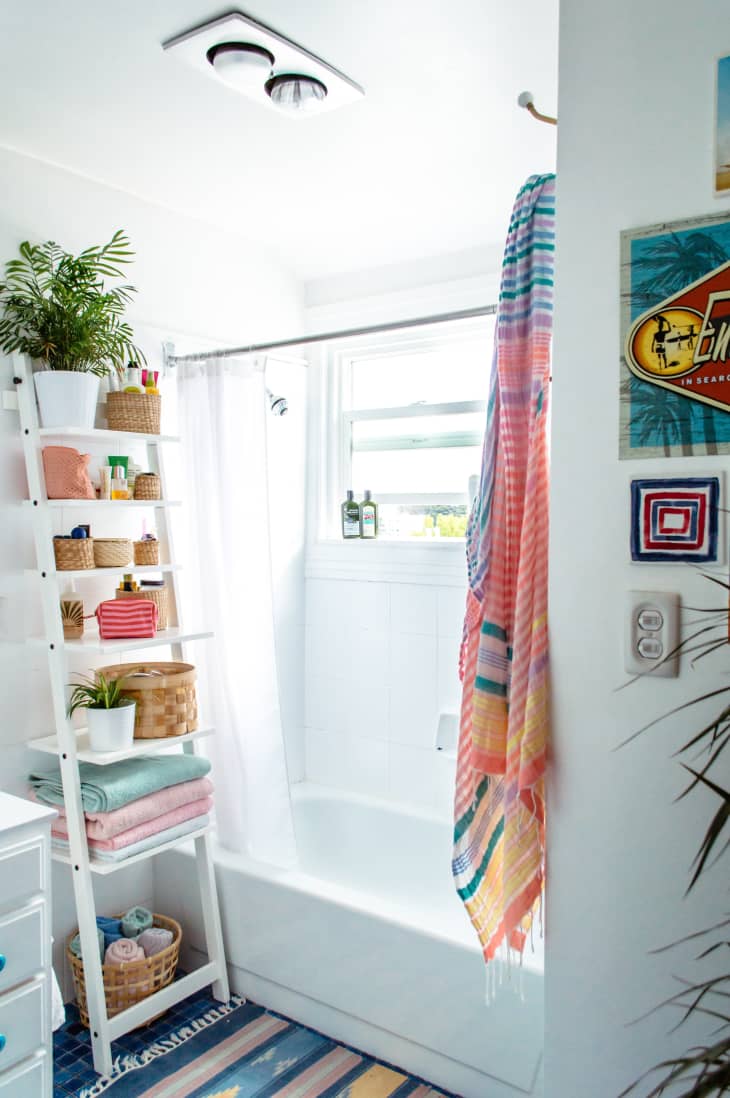 10 Storage Ideas for Tiny Bathrooms