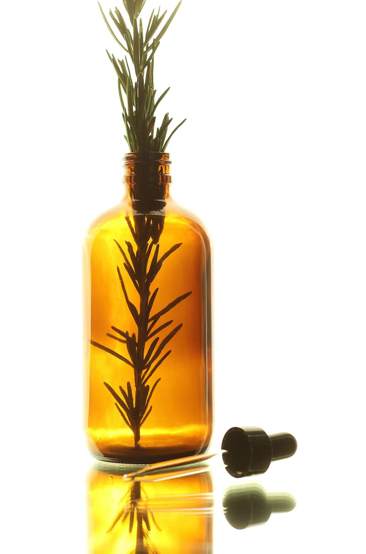 How to Use Rosemary Oil