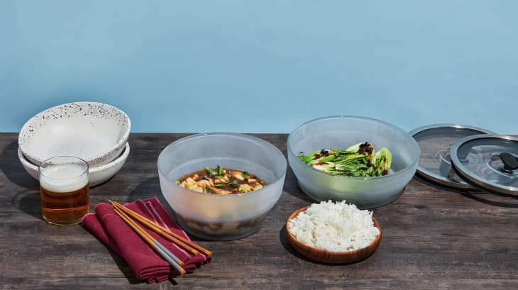 Oprah Says This Bakeware Set Is the 'Perfect Space-Saving Gift