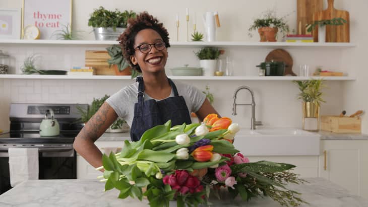 8 Simple Steps to Arrange Flowers Like a Pro