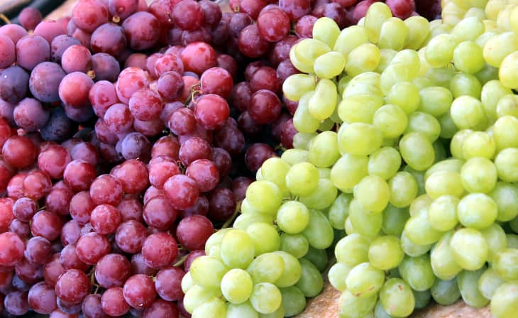 This Grape Hack Means You Never Have to Pluck Them One by One | The Kitchn
