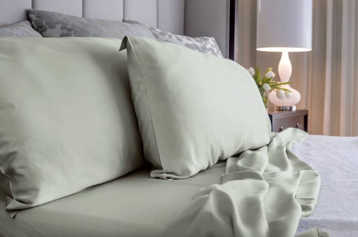 White Bedding: Refresh Your Home with Luxury Bed Linens