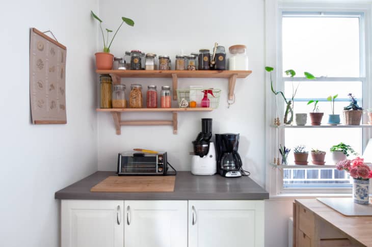 16 Organized Kitchen Shelving Ideas » Lady Decluttered