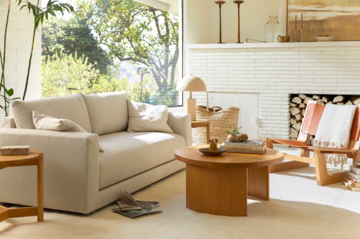 Minimalist living online room table