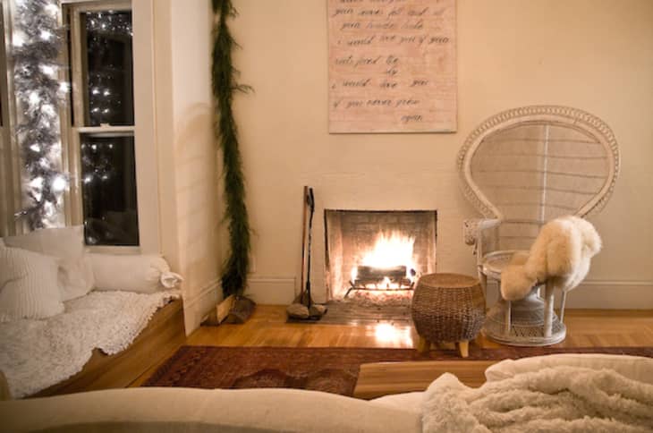 Warm light bulbs for living room on sale