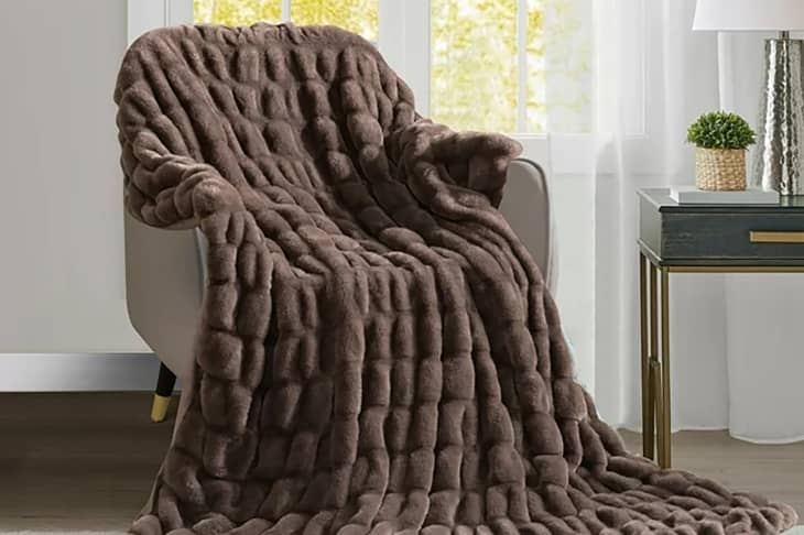 Better Homes &amp; Gardens Dk Brown Polyester Faux Fur Reverse to Mink Throw Blanket