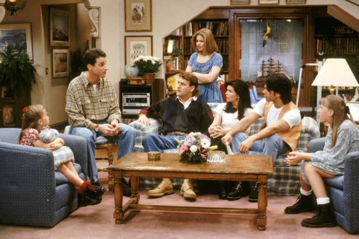 Watch full on sale house episodes
