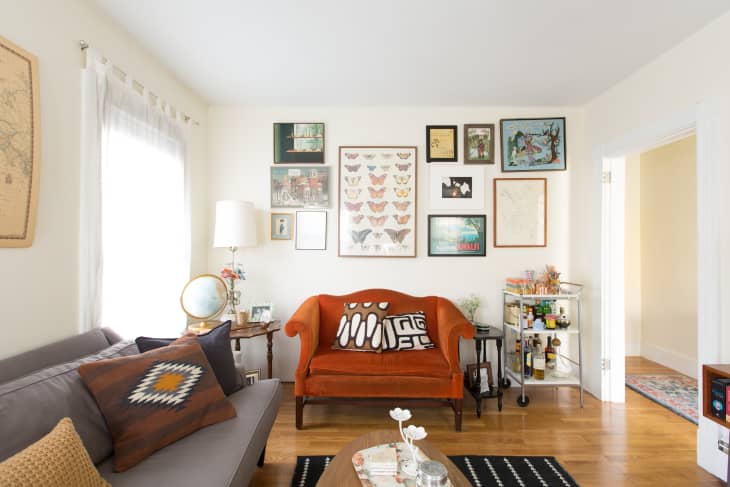 The 7 Best Living Room Decorating Tips, According to Apartment ...