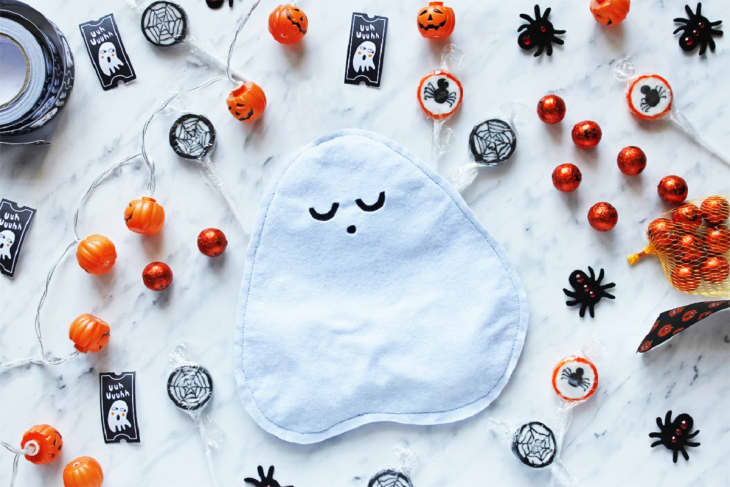 DIY Trick-or-Treat Bags for Halloween