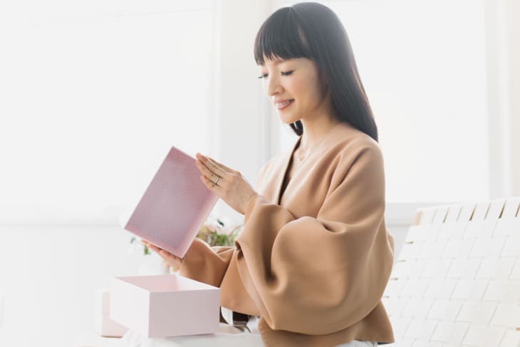 Marie Kondo Shows How To Use KonMari Organizer Boxes